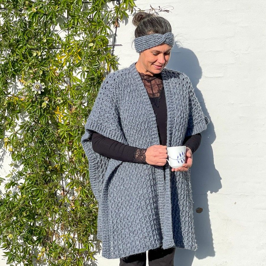Fluffy Hygge - Ruana - Image 4