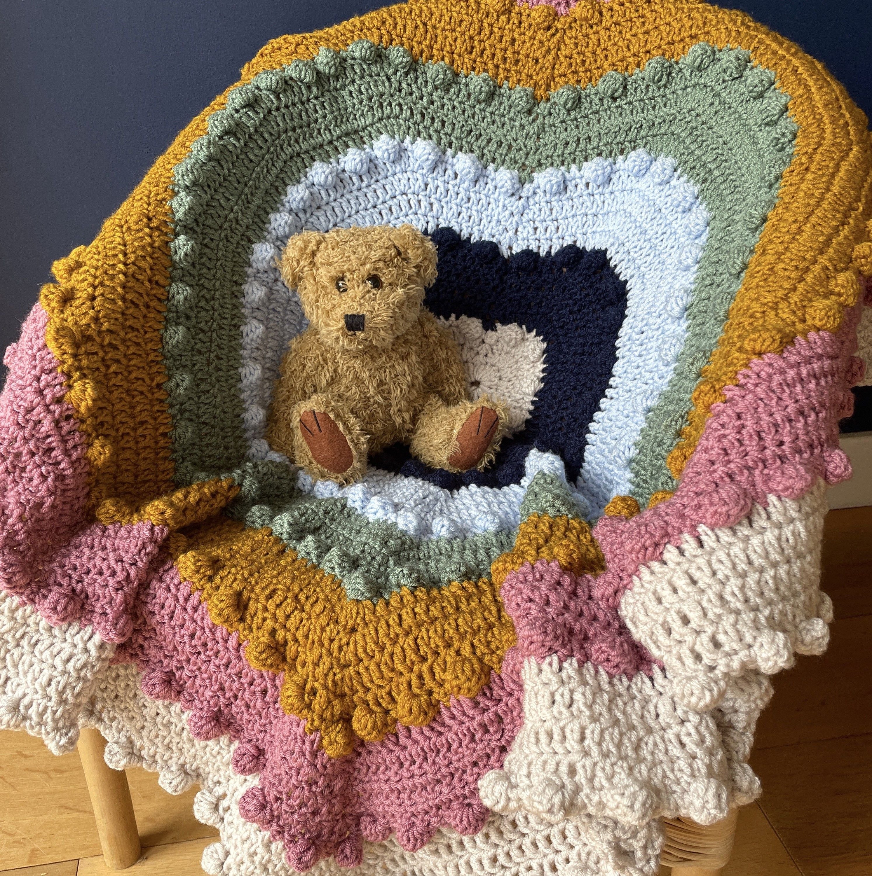 Atria Bobble Heart - Blanket - Image 6