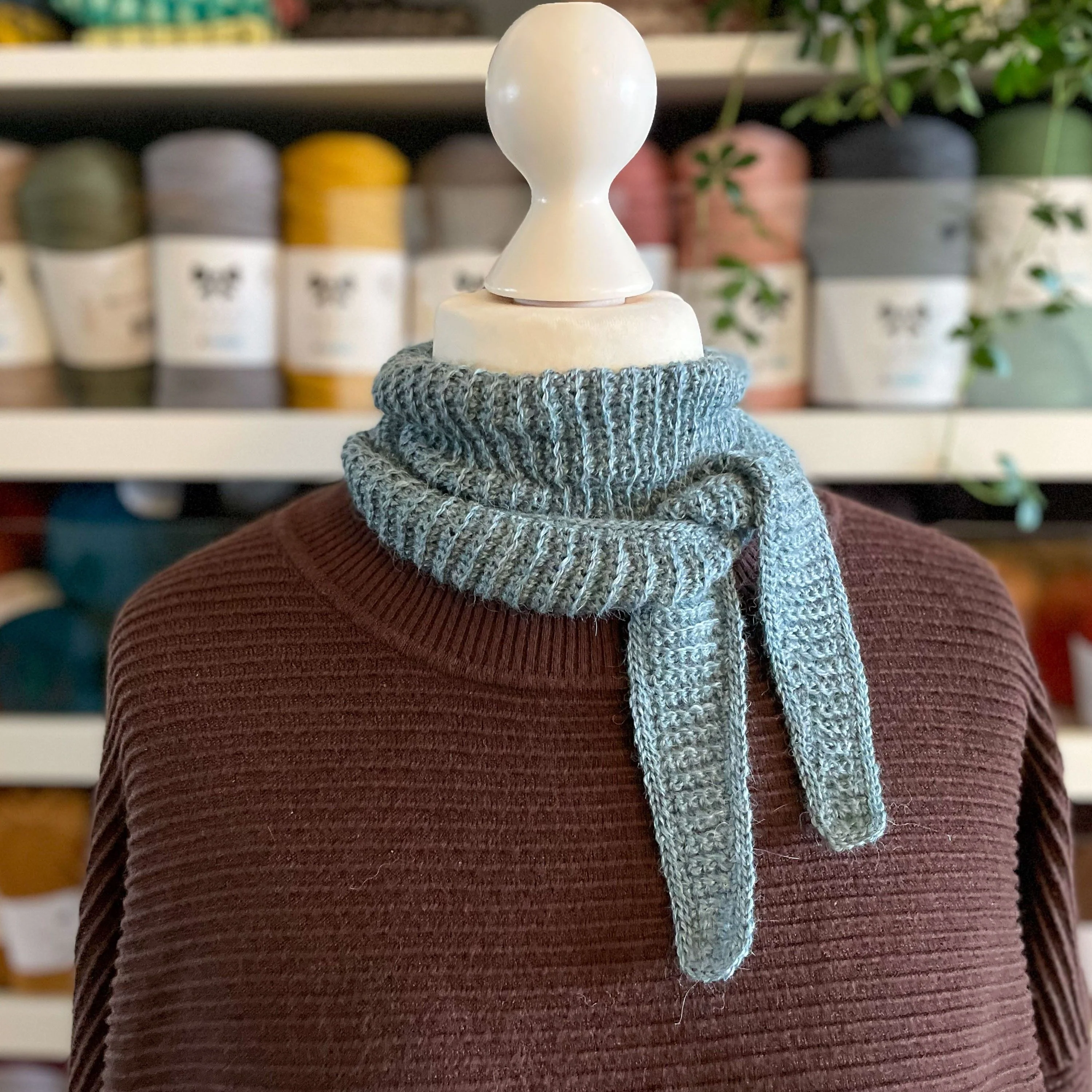 Simple Scarf - Image 6