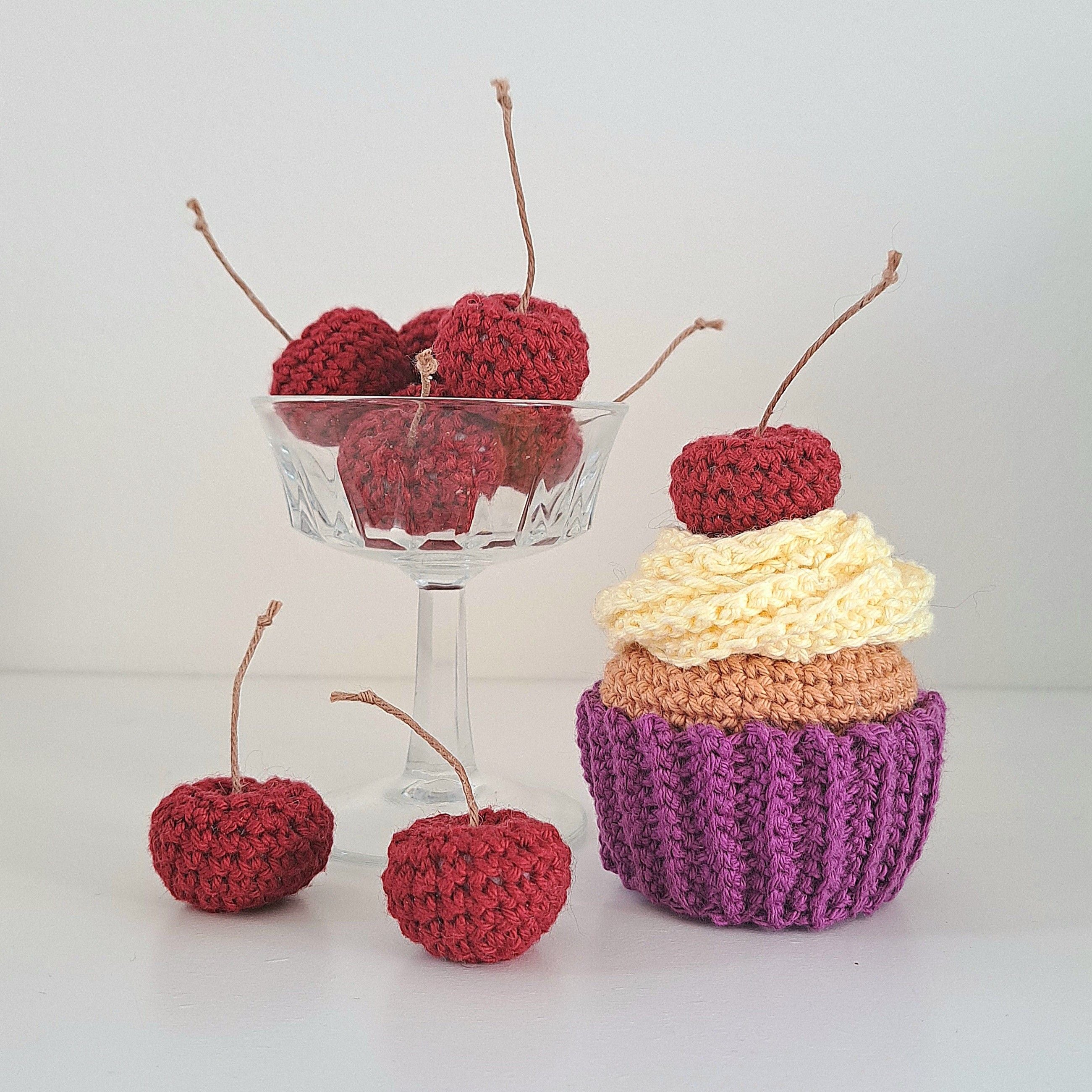 Cupcakes with cherries - Image 2