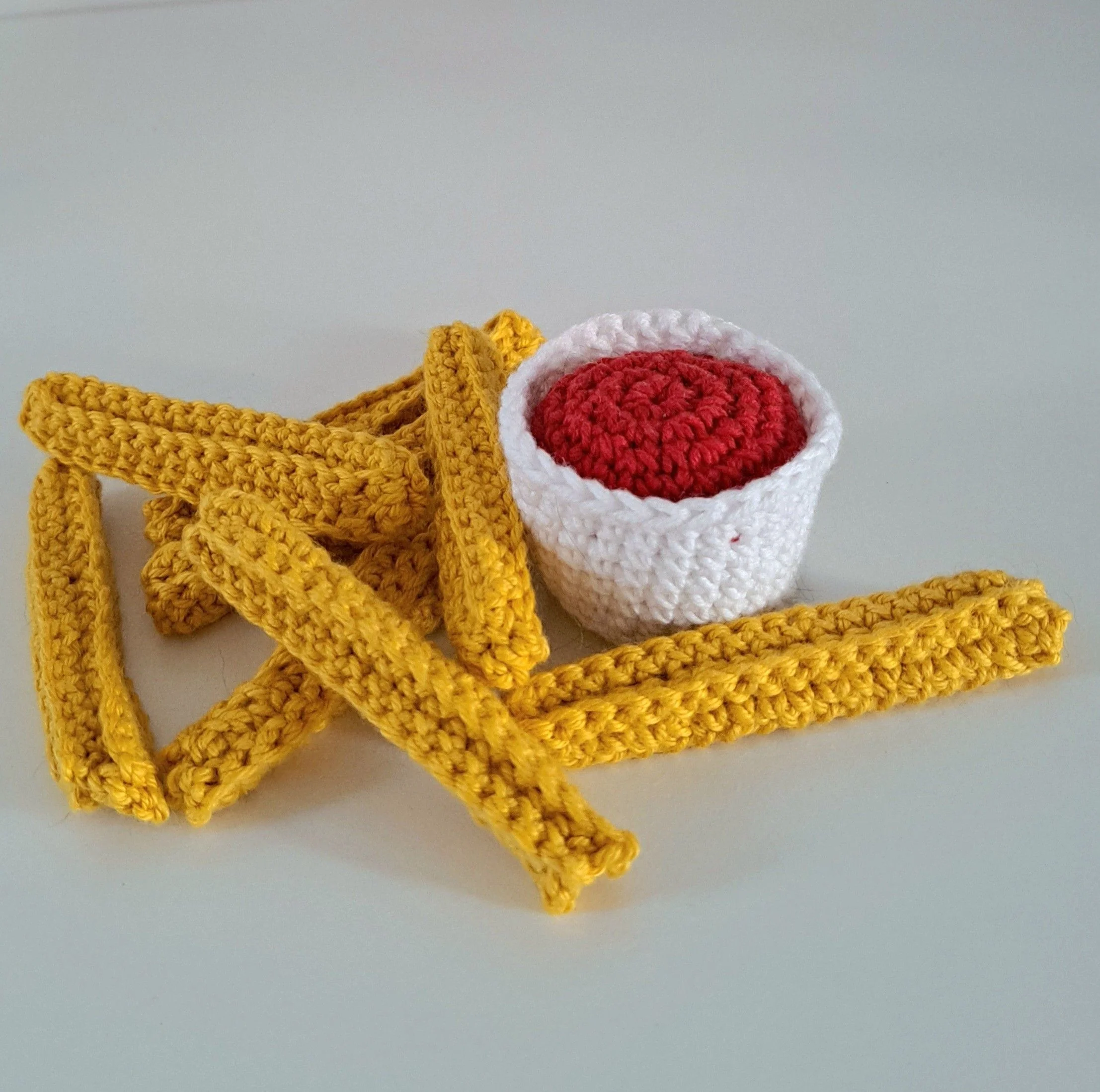 Hamburger and french fries - Image 4