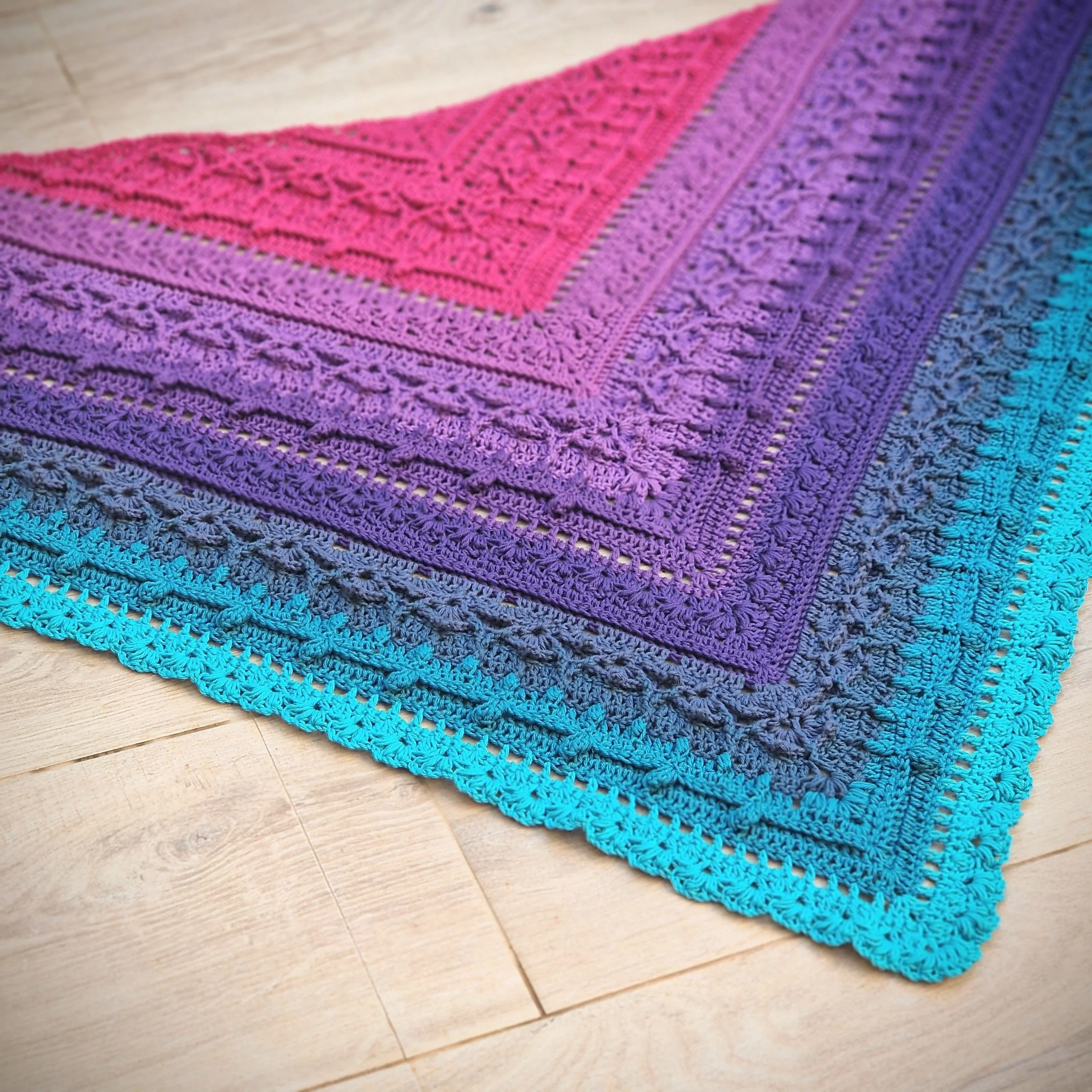 PaiMuTanTea - Shawl