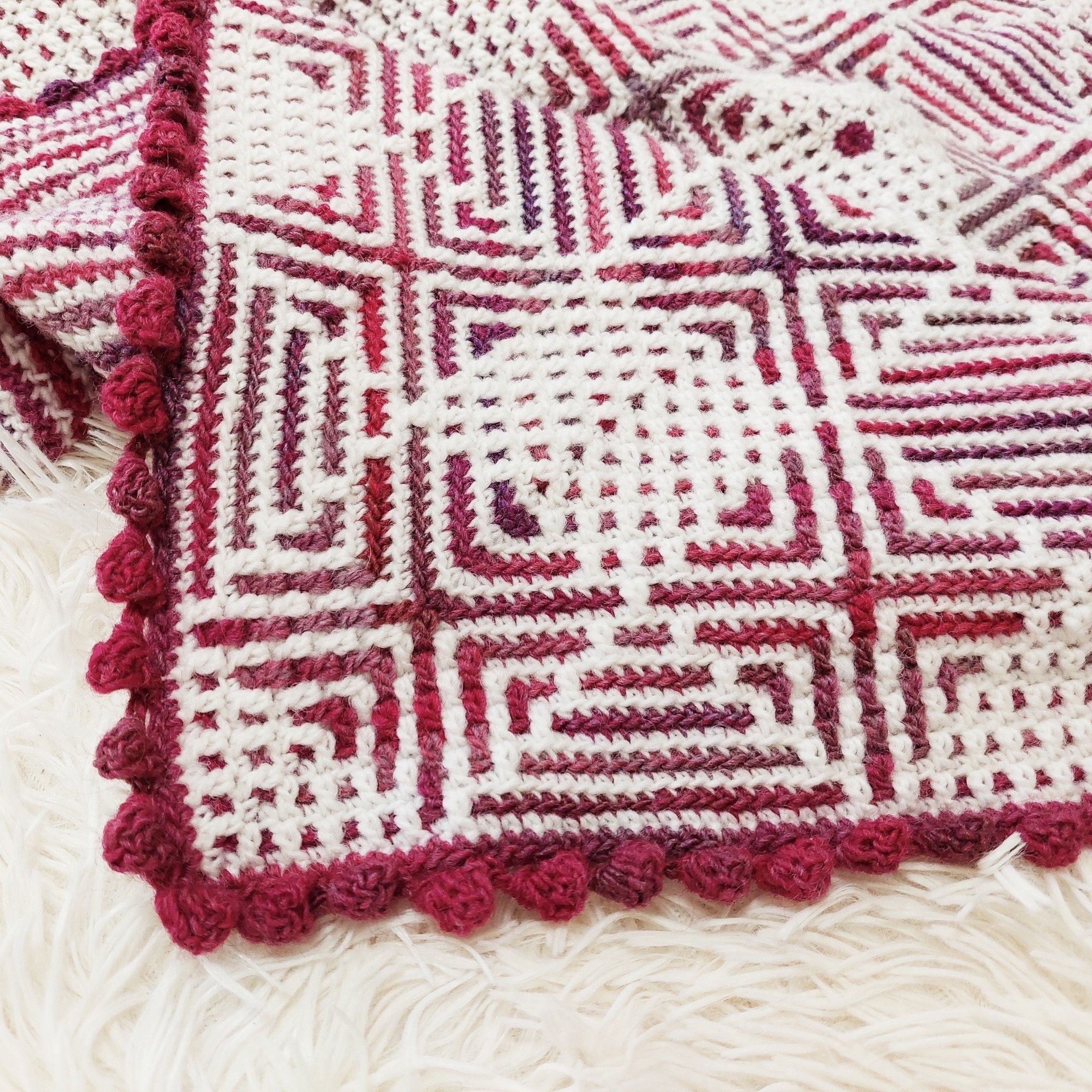 Illusion Mosaic Square - Blanket - Image 5