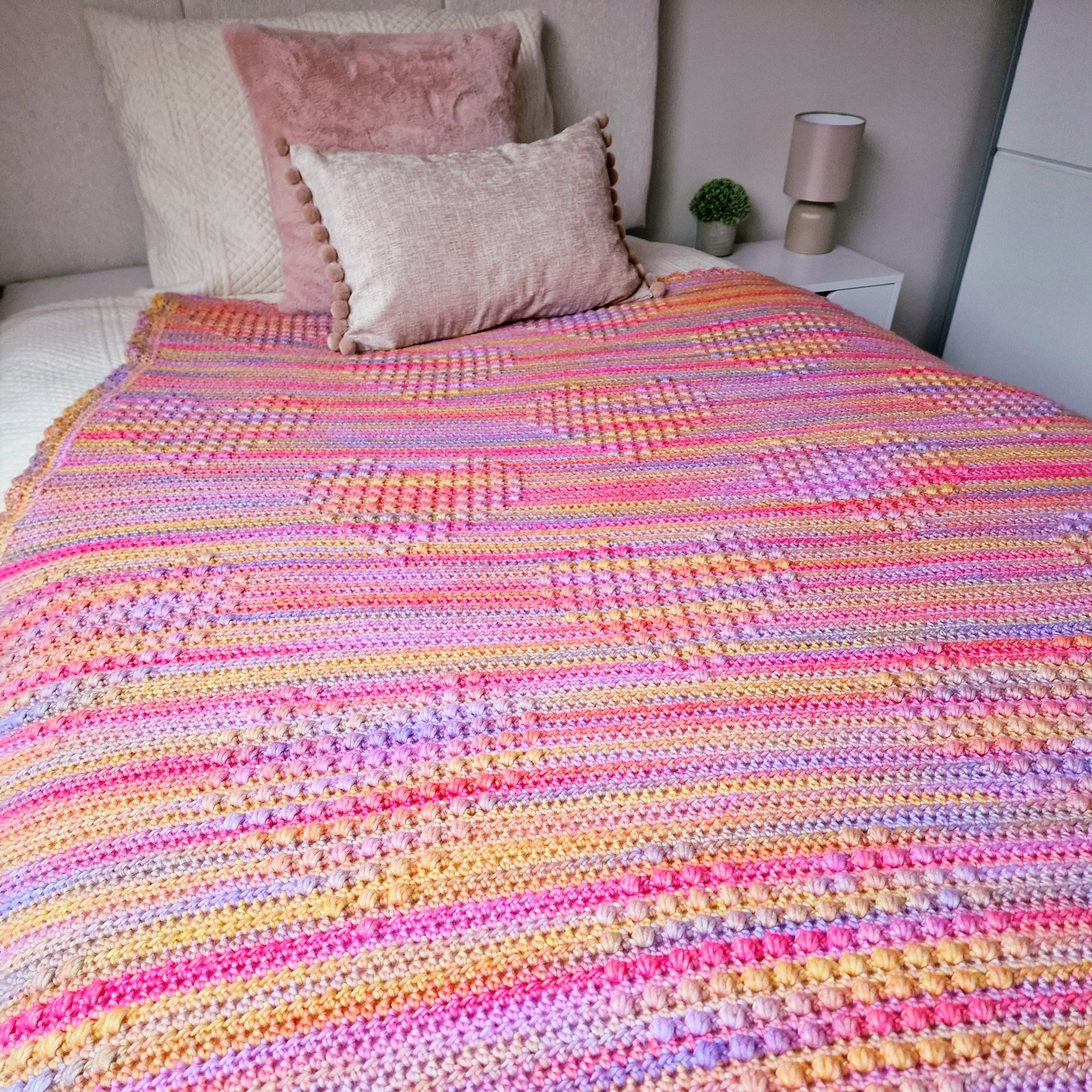 Hugs and Hearts - Blanket - Image 3