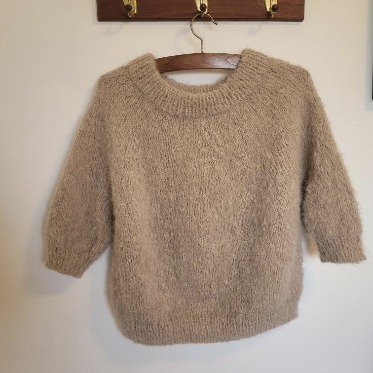 Suri – Sweater - Image 10