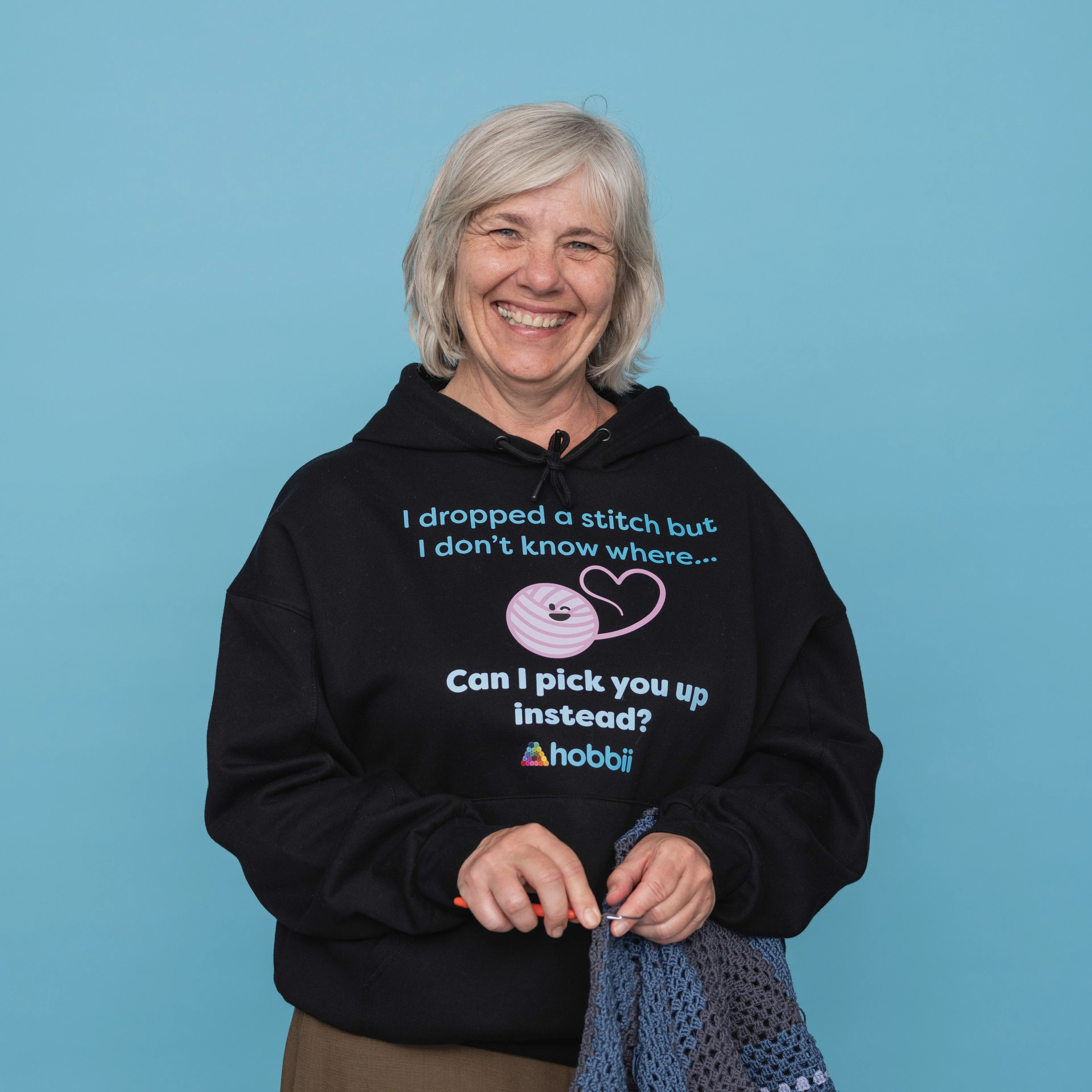 Dropped A Stitch Hoodie - Yarniis (Edizione limitata) - Image 5