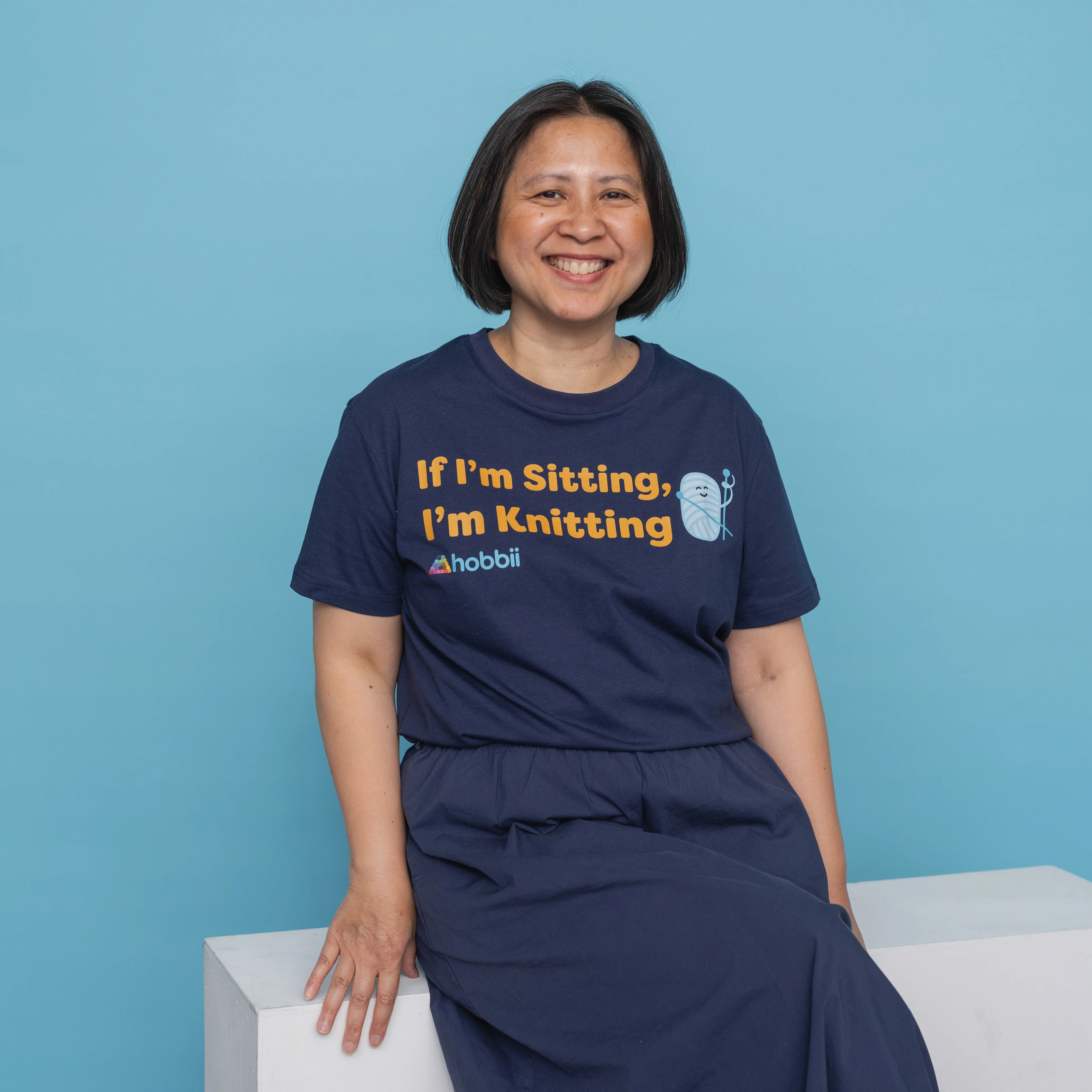 Sitting Knitting T-shirt - Yarniis (Edizione limitata) - Image 6