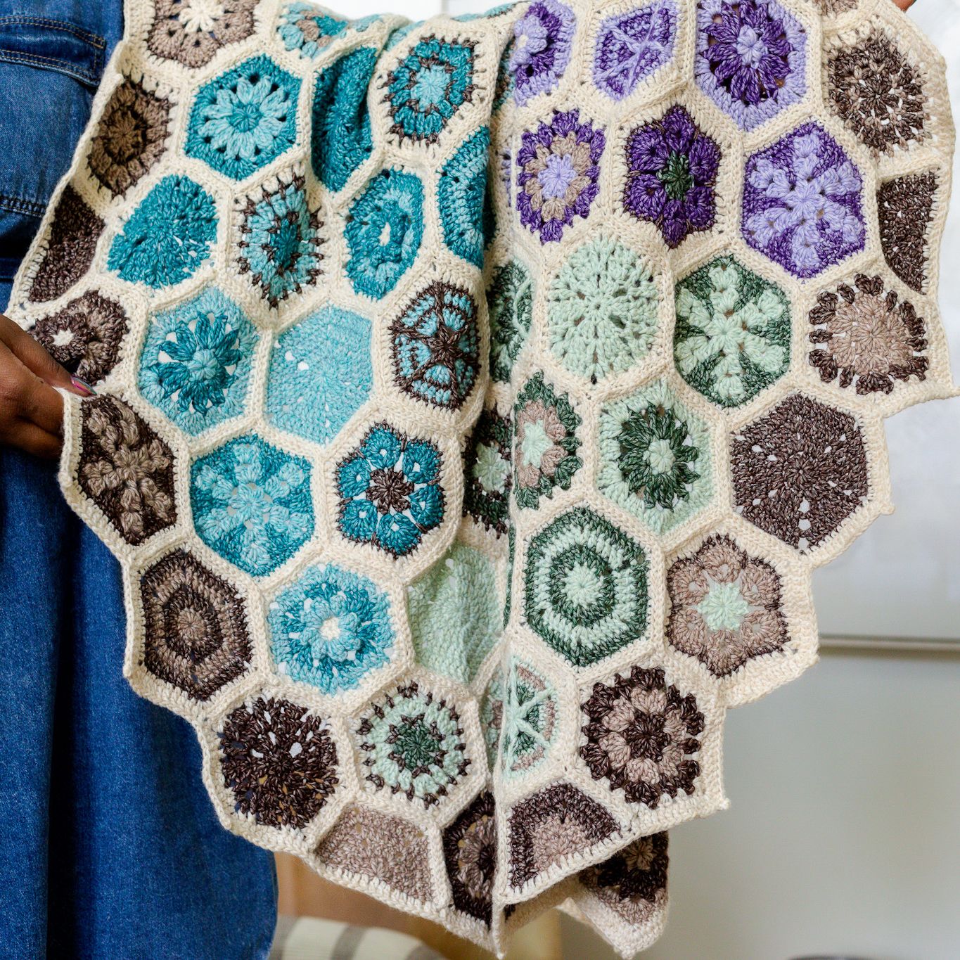 Aura - Lapghan con motive decorato - #FrostandBloomCAL - Image 6